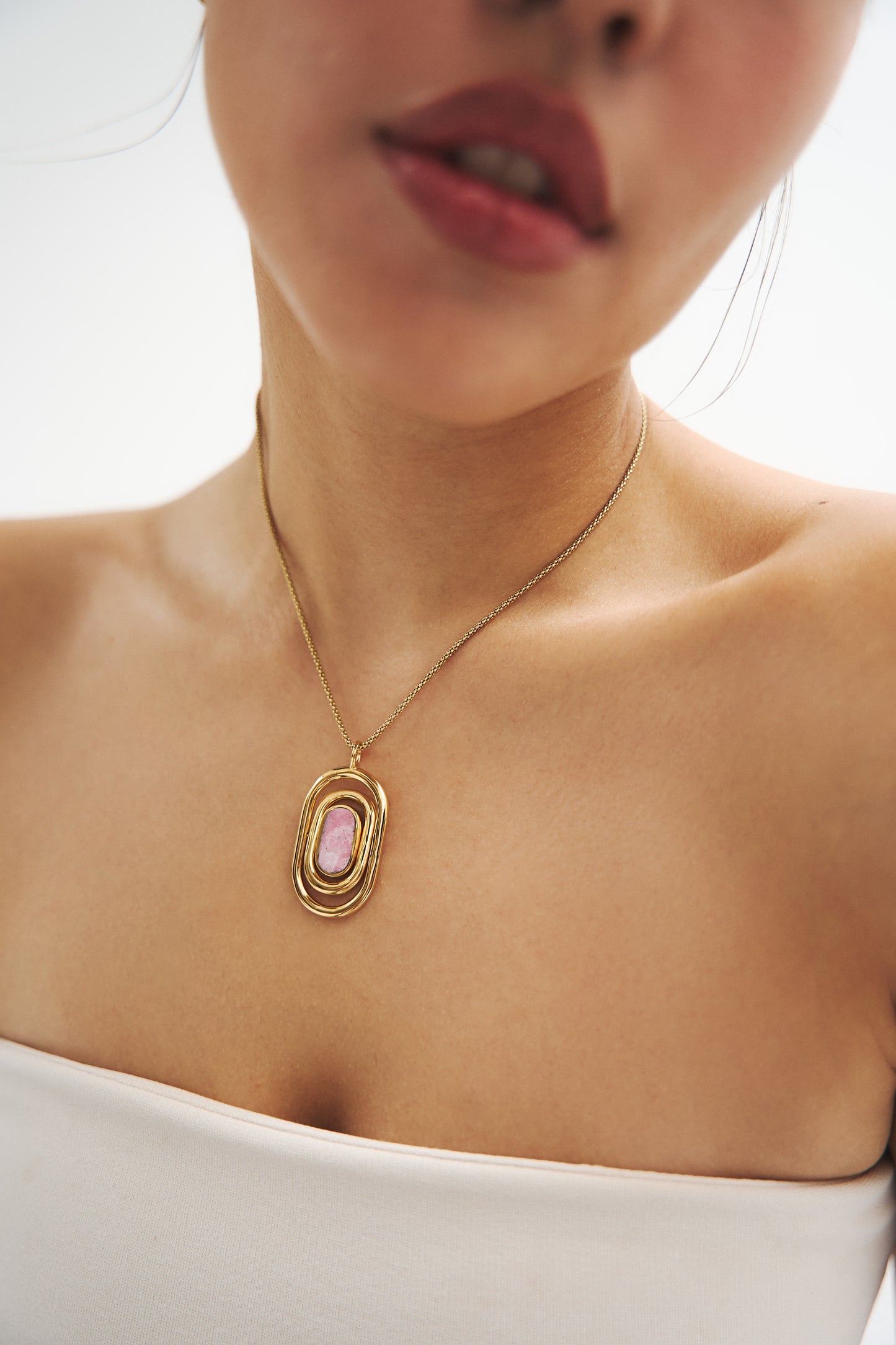 RADIANT AURA PENDANT