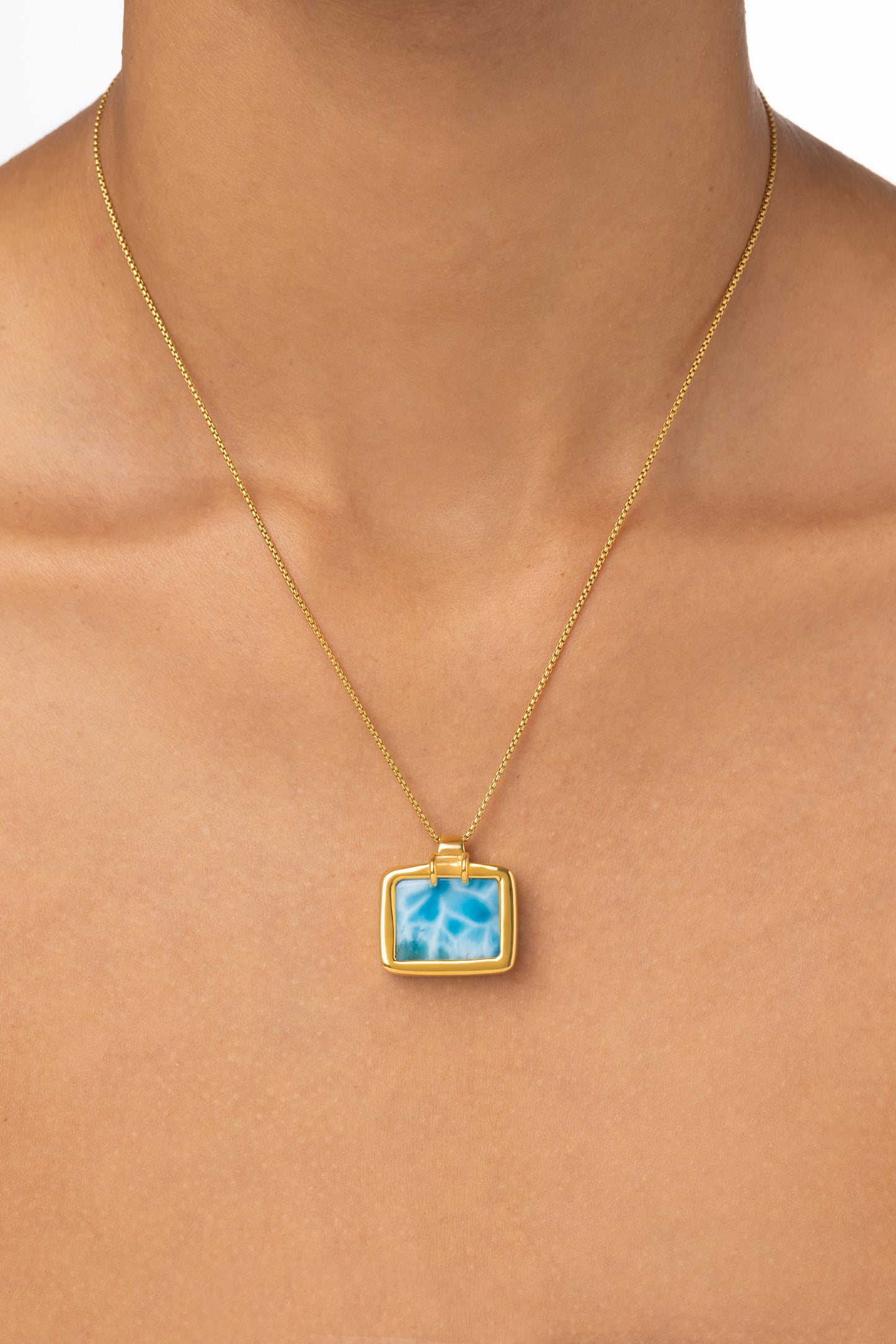 Square Pool - Larimar